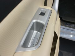 2012款 2.4L 手动 两驱精英型 5座
