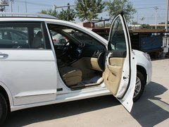2012款 2.4L 手动 两驱精英型 5座