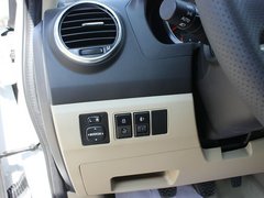 2012款 2.4L 手动 两驱精英型 5座