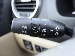 2012款 2.4L 手动 两驱精英型 5座