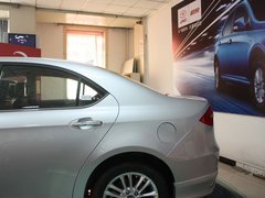 2012款 1.5L 手动 豪华运动型