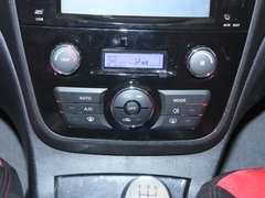 2012款 1.5L 手动 豪华运动型