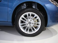 2012款 1.8L 自动 公务尊逸运动型