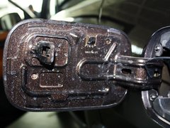 2012款 5.7L 自动 旗舰尊崇版 5座