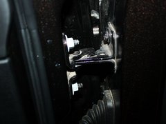 2012款 5.7L 自动 旗舰尊崇版 5座