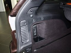 2012款 5.7L 自动 旗舰尊崇版 5座