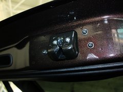 2012款 5.7L 自动 旗舰尊崇版 5座