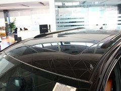 2012款 5.7L 自动 旗舰尊崇版 5座