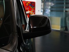 2012款 5.7L 自动 旗舰尊崇版 5座
