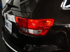 2012款 5.7L 自动 旗舰尊崇版 5座