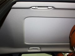 2012款 5.7L 自动 旗舰尊崇版 5座