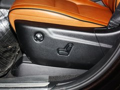 2012款 5.7L 自动 旗舰尊崇版 5座