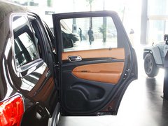 2012款 5.7L 自动 旗舰尊崇版 5座