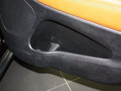 2012款 5.7L 自动 旗舰尊崇版 5座