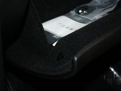 2012款 5.7L 自动 旗舰尊崇版 5座