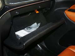 2012款 5.7L 自动 旗舰尊崇版 5座