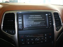 2012款 5.7L 自动 旗舰尊崇版 5座