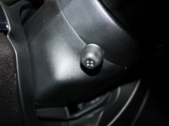 2012款 5.7L 自动 旗舰尊崇版 5座