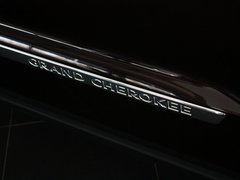 2012款 5.7L 自动 旗舰尊崇版 5座