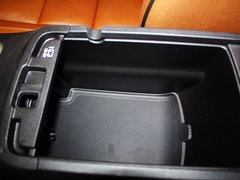 2012款 5.7L 自动 旗舰尊崇版 5座