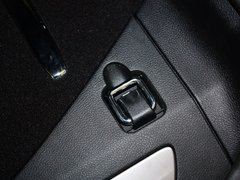 2012款 5.7L 自动 旗舰尊崇版 5座
