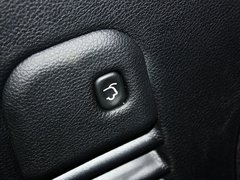2012款 5.7L 自动 旗舰尊崇版 5座