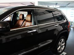 2012款 5.7L 自动 旗舰尊崇版 5座