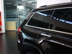 2012款 5.7L 自动 旗舰尊崇版 5座