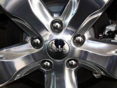 2012款 5.7L 自动 旗舰尊崇版 5座
