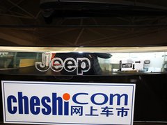 2012款 5.7L 自动 旗舰尊崇版 5座