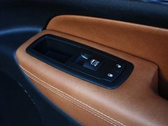 2012款 3.6L 自动 旗舰尊崇版 5座