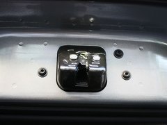 2012款 3.6L 自动 旗舰尊崇版 5座