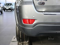 2012款 3.6L 自动 旗舰尊崇版 5座