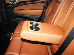 2012款 3.6L 自动 旗舰尊崇版 5座