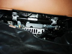 2012款 3.6L 自动 旗舰尊崇版 5座