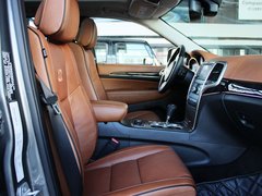 2012款 3.6L 自动 旗舰尊崇版 5座