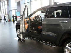 2012款 3.6L 自动 旗舰尊崇版 5座
