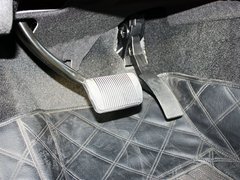 2012款 3.6L 自动 旗舰尊崇版 5座