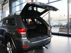 2012款 3.6L 自动 旗舰尊崇版 5座