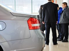 2012款 1.8L 手动 时尚型