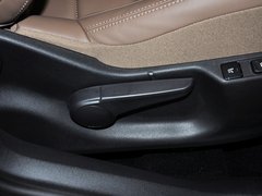 2012款 1.6T 自动 雅致版