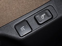 2012款 1.6T 自动 雅致版