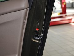 2012款 1.6T 自动 雅致版