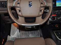 2012款 1.6T 自动 雅致版