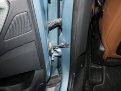 2012款 1.6T 自动 尊享版 5座