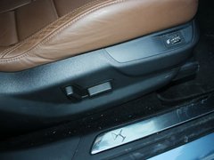2012款 1.6T 自动 尊享版 5座