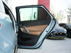 2012款 1.6T 自动 尊享版 5座