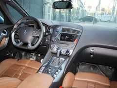 2012款 1.6T 自动 尊享版 5座