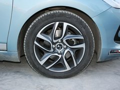 2012款 1.6T 自动 尊享版 5座