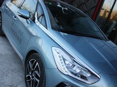 2012款 1.6T 自动 尊享版 5座